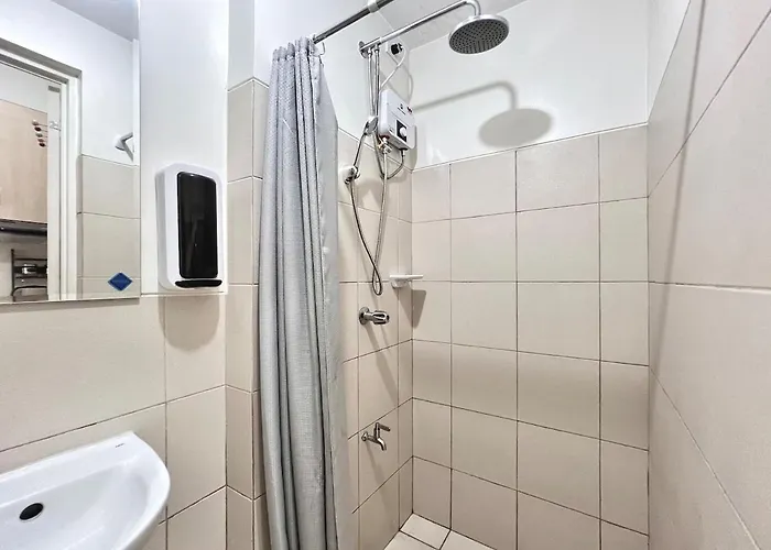 1 Bedroom Unit Near Sm Sucat And Naia Terminal Manila